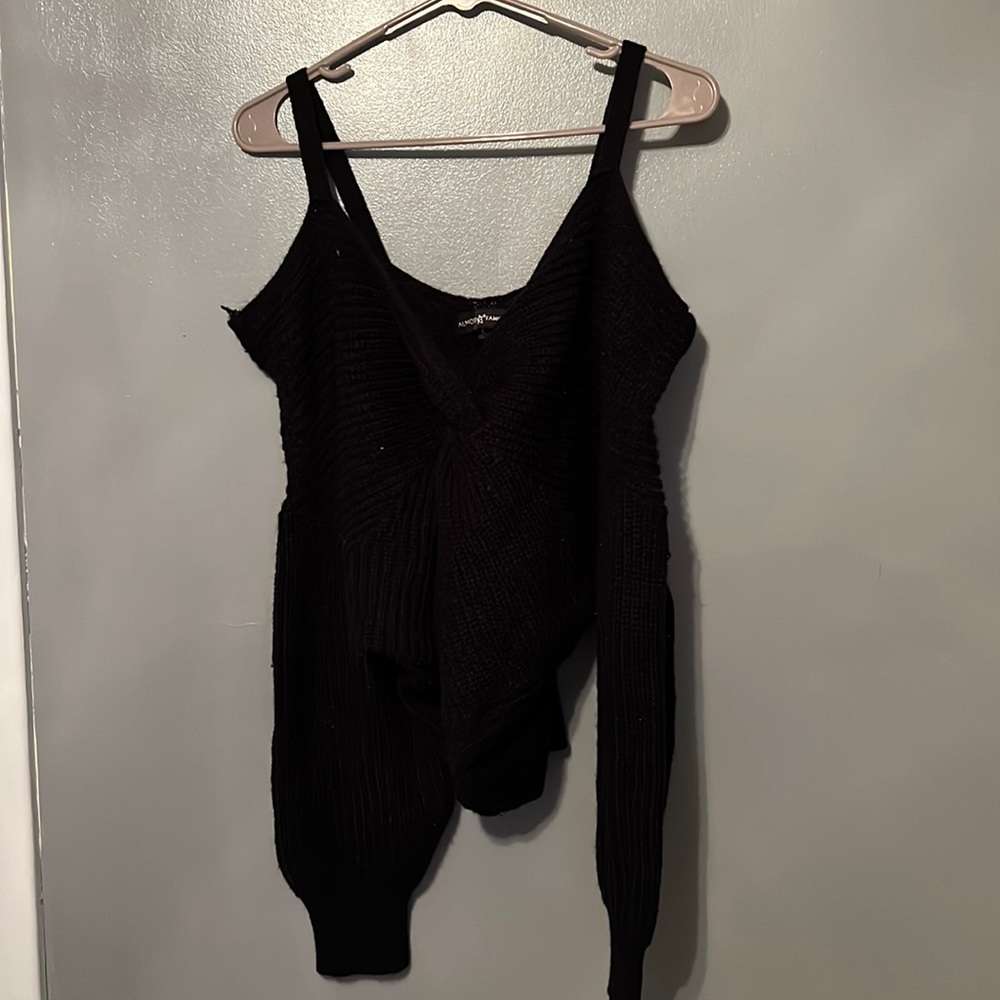 Off shoulde knit sweater